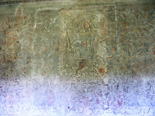 Барельеф северной галереи Ангкор Ват. Битва девов с асурами. Брахма на гусе Хамса.
