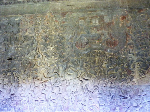 Барельеф северной галереи Ангкор Ват. Битва девов с асурами. Бог Варуна.