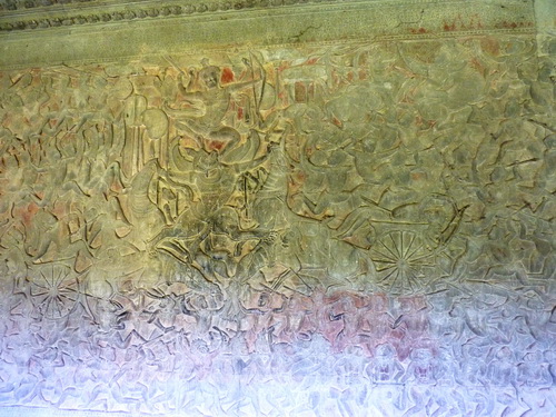 Барельеф северной галереи Ангкор Ват. Битва девов с асурами. Вишну на гаруде.