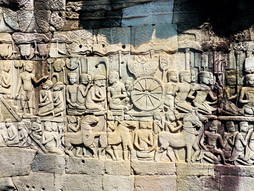 Барельеф южной галереи храма Байон в Ангкоре. Священный ковчег