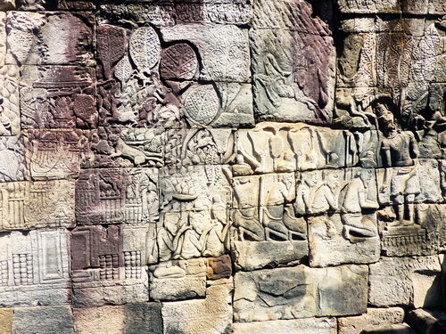 Барельеф южной галереи храма Байон в Ангкоре.