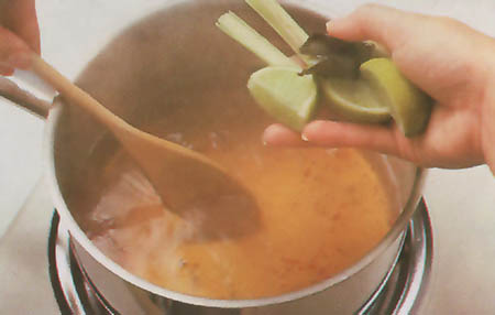 Кисло-острый креветочный суп