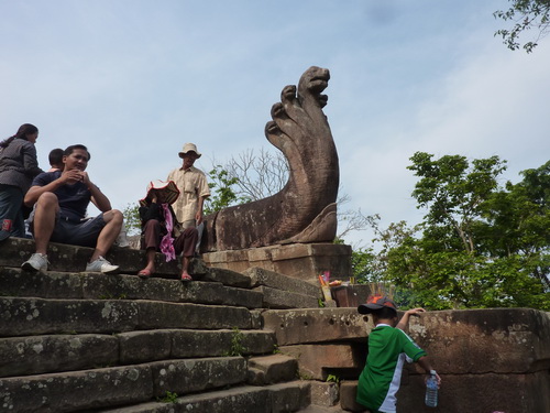 Preah Vihear наг на нага мосту