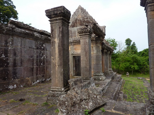 Preah Vihear gopura 4 колоннада